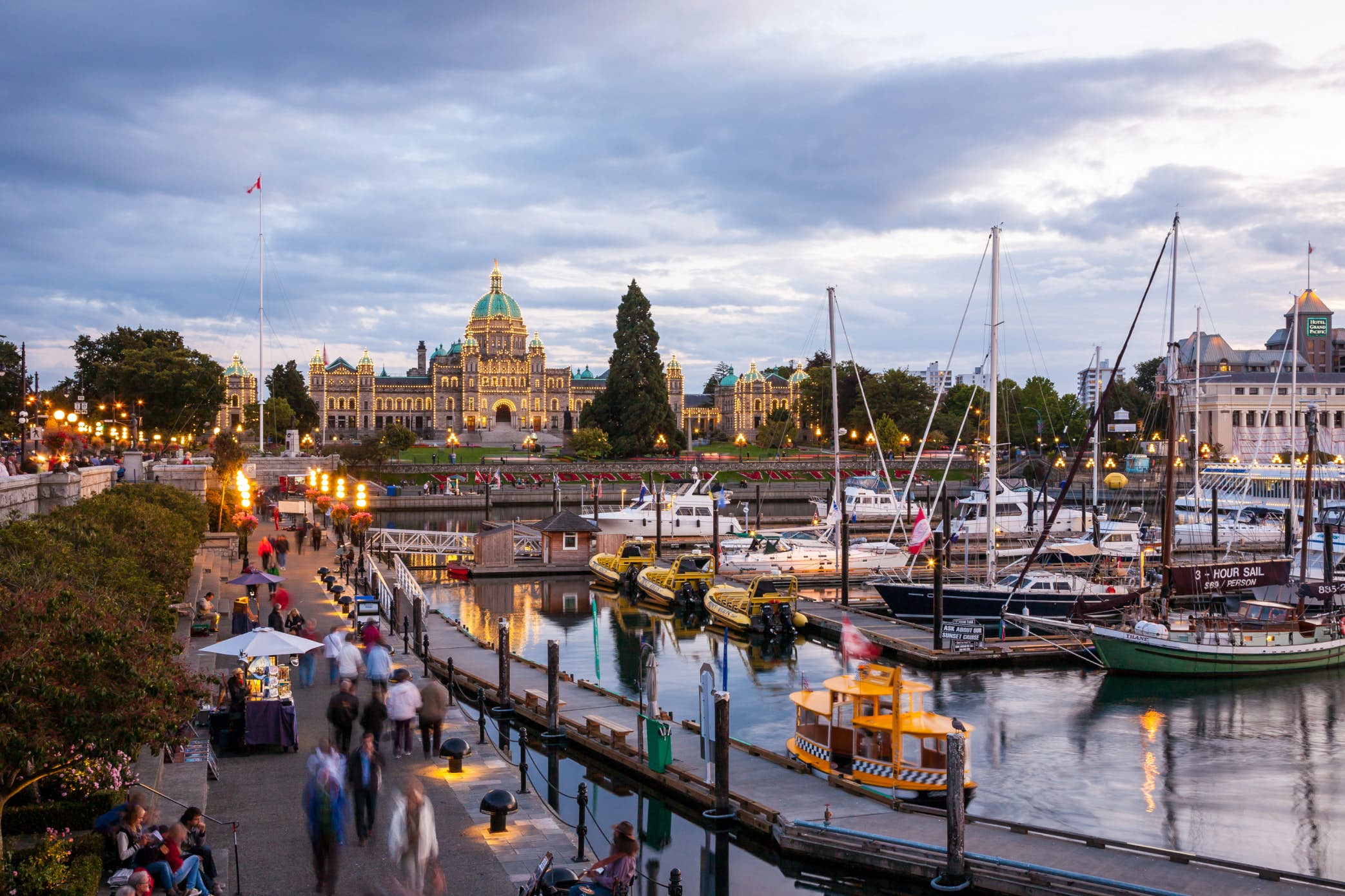 Express Entry: Canada holds major draw inviting 5,956 immigration candidates