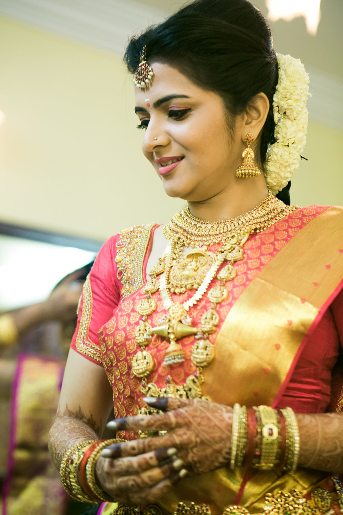 Divya R